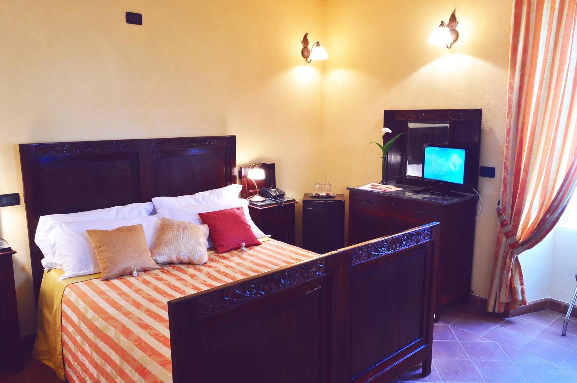 La Foresteria Del Castello - Wellness Hotel In Dimora Storica CastellʼAlfero 部屋 写真