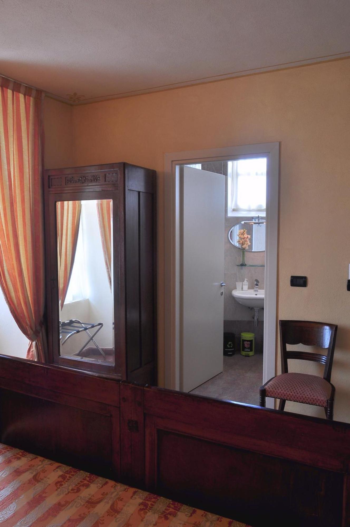 La Foresteria Del Castello - Wellness Hotel In Dimora Storica CastellʼAlfero 部屋 写真