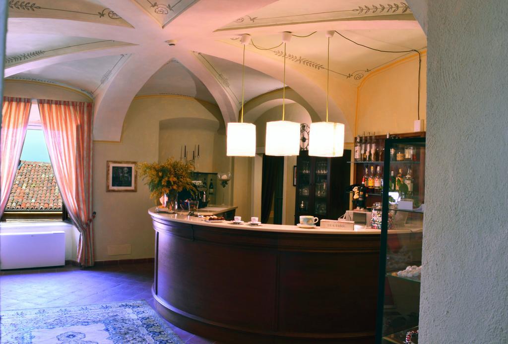 La Foresteria Del Castello - Wellness Hotel In Dimora Storica CastellʼAlfero エクステリア 写真