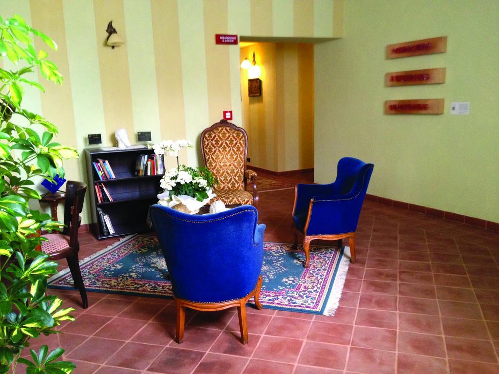 La Foresteria Del Castello - Wellness Hotel In Dimora Storica CastellʼAlfero エクステリア 写真