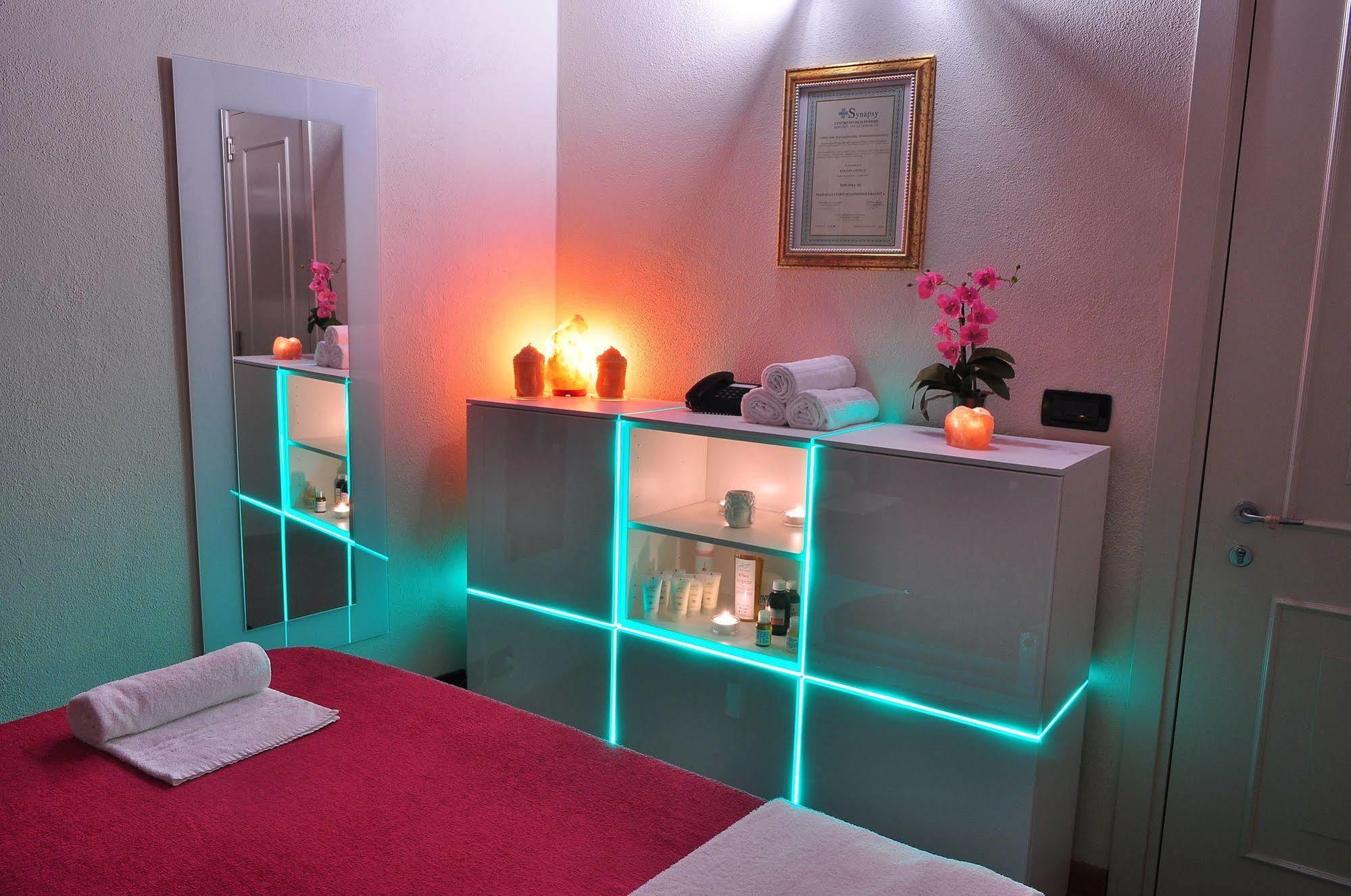 La Foresteria Del Castello - Wellness Hotel In Dimora Storica CastellʼAlfero エクステリア 写真